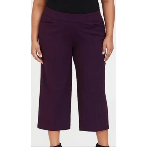 Torrid Womens Size 16 Pants Purple Wide  Leg Cropped Crepe Pockets Trousers - Picture 2 of 14
